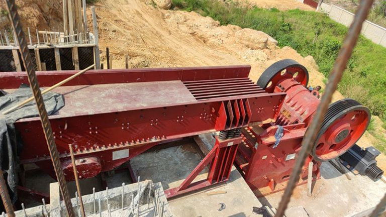 Trachyte sand crushing machine