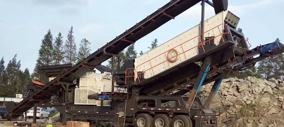 mobile rock crusher